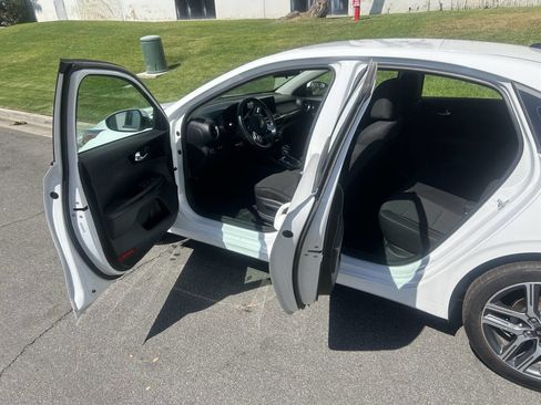 Used 2019 Kia Forte S image 5