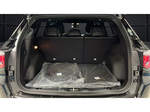 New 2026 Jeep Compass Latitude AWD/4WD image 25