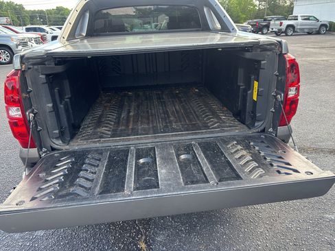 Used 2009 Chevrolet Avalanche LT RWD image 9
