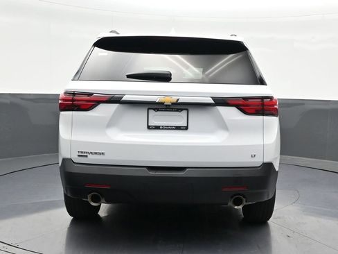 Used 2024 Chevrolet Traverse LT FWD image 4