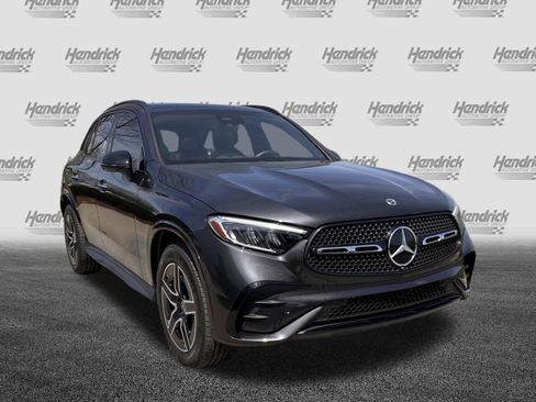 Certified 2025 Mercedes-Benz GLC 300 4MATIC image 2