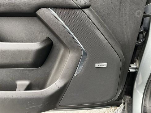 Used 2023 GMC Yukon XL SLT w/ SLT Luxury Package image 25