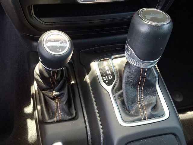 Used 2023 Jeep Wrangler Unlimited Sahara AWD/4WD image 14