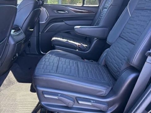 Used 2023 Cadillac Escalade Sport Platinum w/ LPO, ONYX Package image 27