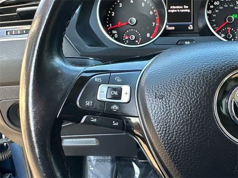 Used 2019 Volkswagen Tiguan SE w/ Panoramic Sunroof Package image 26