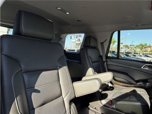 Used 2017 GMC Yukon Denali w/ Open Road Package image 34