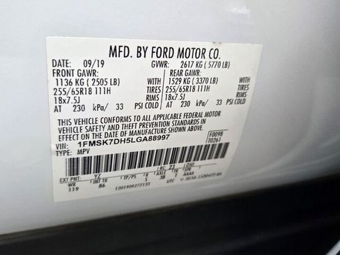 Used 2020 Ford Explorer XLT w/ Comfort Package RWD image 22