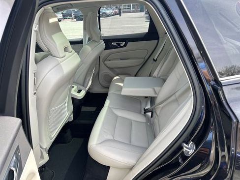 Used 2023 Volvo XC60 B5 Plus w/ Climate Package AWD/4WD image 21