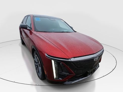 Used 2024 Cadillac Lyriq Sport image 1