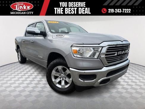 Used 2024 RAM 1500 Laramie AWD/4WD image 1
