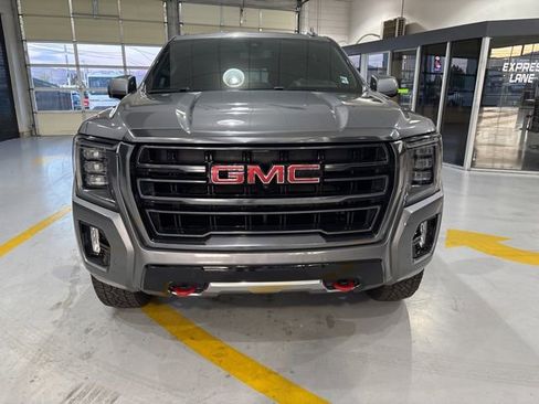 Used 2021 GMC Yukon AT4 w/ AT4 Premium Plus Package AWD/4WD image 10