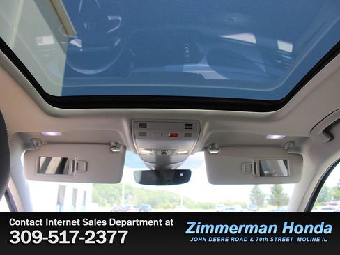 Used 2023 Volkswagen Taos SE w/ Panoramic Sunroof Package AWD/4WD image 10