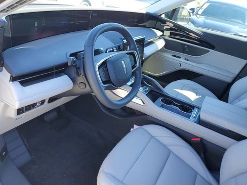 New 2026 Lincoln Nautilus Premier AWD/4WD image 19