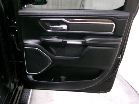 Used 2019 RAM 1500 Laramie AWD/4WD image 36