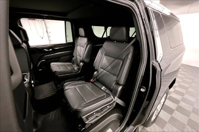 Used 2024 GMC Yukon XL Denali AWD/4WD image 25