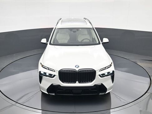Used 2024 BMW X7 xDrive40i w/ Executive Package image 18