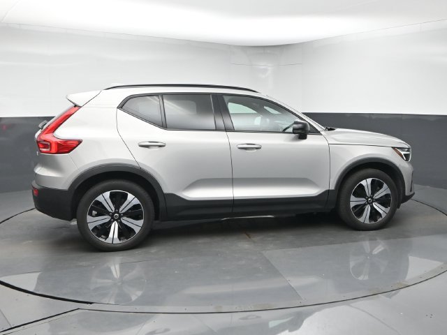 Used 2023 Volvo XC40 Recharge Plus AWD/4WD image 9