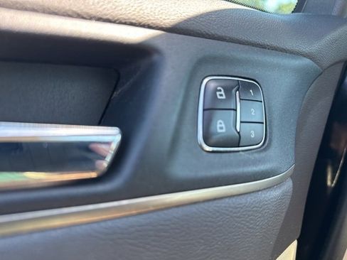 Used 2017 Lincoln MKC Reserve w/ Lincoln MKC Climate Package image 30