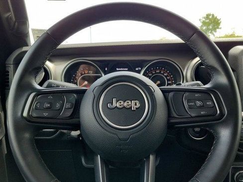 Certified 2020 Jeep Wrangler Sport image 17