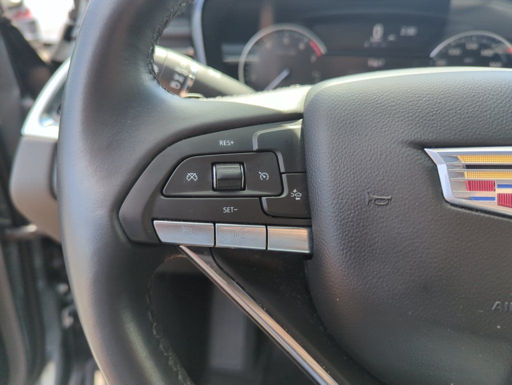 Used 2024 Cadillac XT6 Luxury AWD/4WD image 21