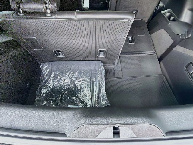 Used 2026 Cadillac Escalade Platinum Sport AWD/4WD image 28