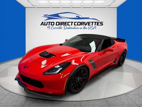 Used 2015 Chevrolet Corvette Z06 w/ 3LZ Preferred Equipment Group RWD image 27