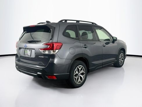 Used 2022 Subaru Forester Premium AWD/4WD image 9