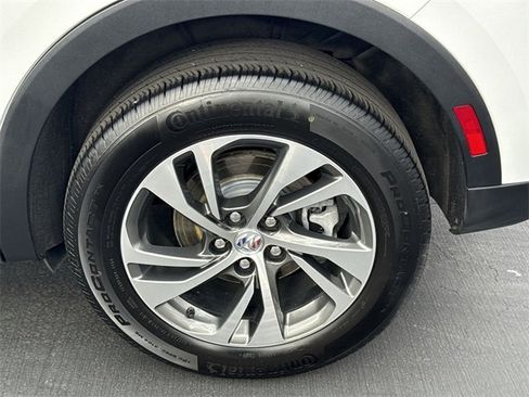 Used 2023 Buick Envision Essence image 31