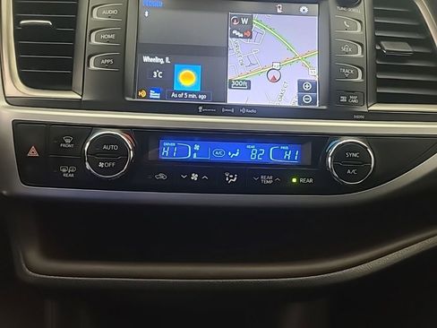 Used 2019 Toyota Highlander XLE image 35