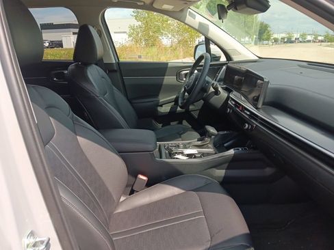 Certified 2024 Kia Sorento S w/ Panoramic Sunroof Package FWD image 23