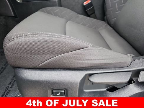Used 2025 Toyota Tacoma SR5 AWD/4WD image 27