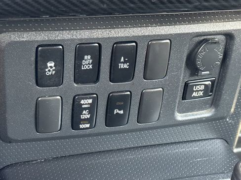 Used 2014 Toyota FJ Cruiser 4WD w/ Upgrade Package image 23