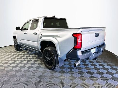 Used 2025 Toyota Tacoma SR image 6