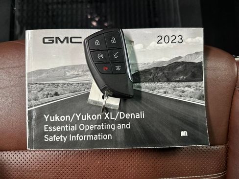 Used 2023 GMC Yukon XL Denali Ultimate AWD/4WD image 43