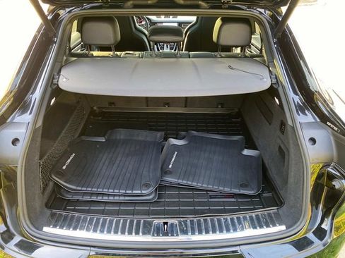 Used 2023 Porsche Cayenne GTS image 30