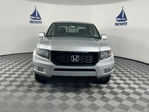 Used 2014 Honda Ridgeline SE image 2