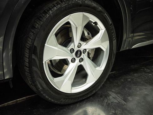 Used 2022 Audi Q5 2.0T Premium Plus AWD/4WD image 3