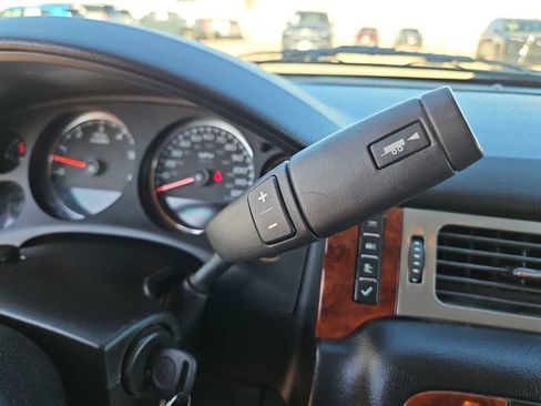 Used 2013 Chevrolet Tahoe LT AWD/4WD image 21