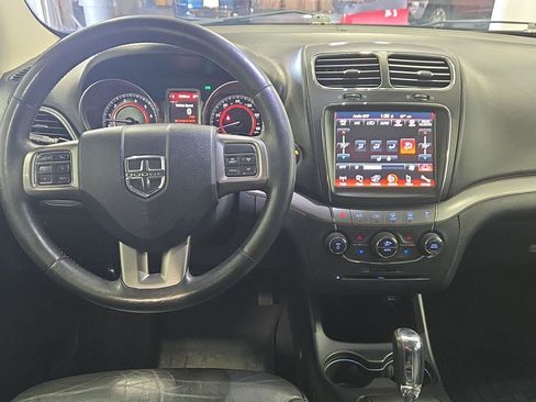 Used 2015 Dodge Journey Crossroad w/ Flexible Seating Group image 3