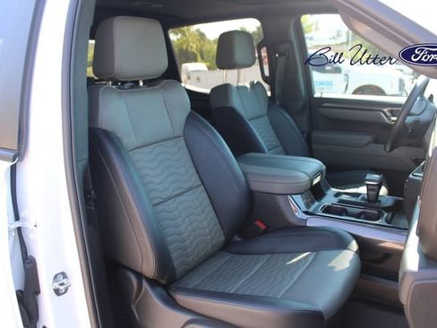 Used 2025 Chevrolet Silverado 1500 ZR2 w/ Technology Package AWD/4WD image 11
