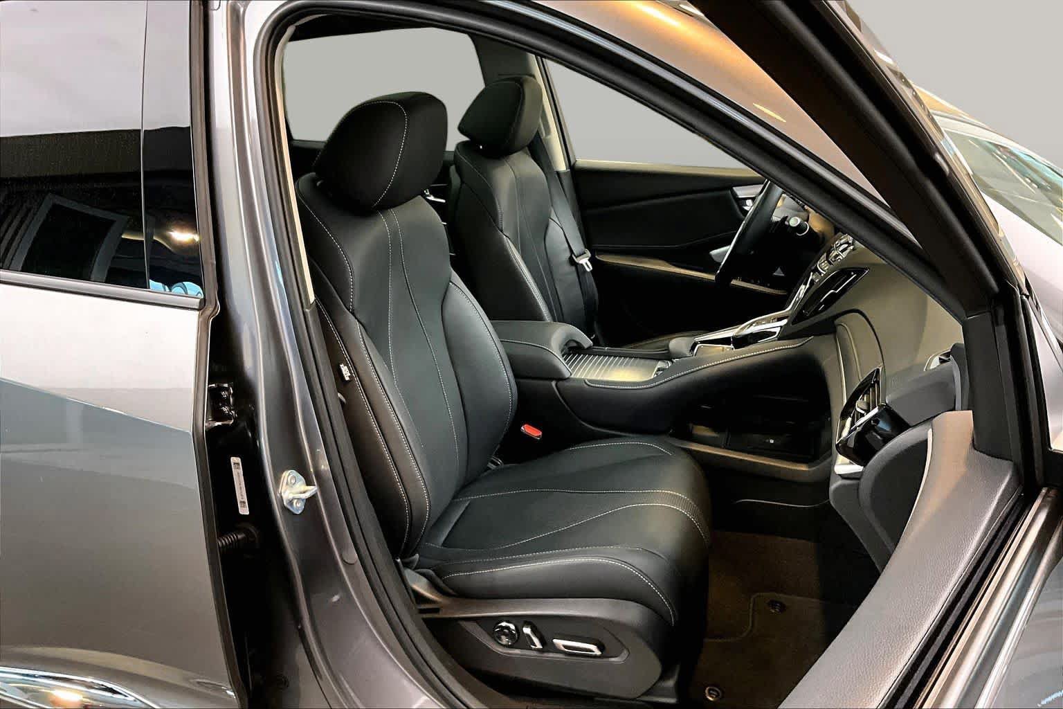 Used 2023 Acura RDX w/ Technology Package FWD image 9