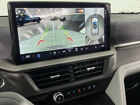 Used 2025 Ford Explorer Platinum w/ Ultimate Package image 19