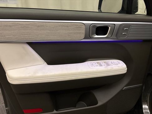 Used 2024 Hyundai Santa Fe Calligraphy image 10