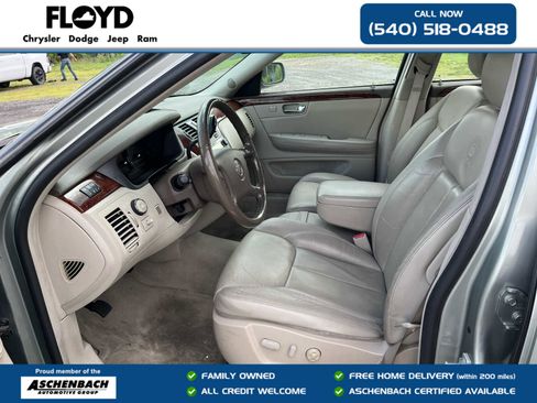 Used 2006 Cadillac DTS w/ Trunk Convenience Package FWD image 10