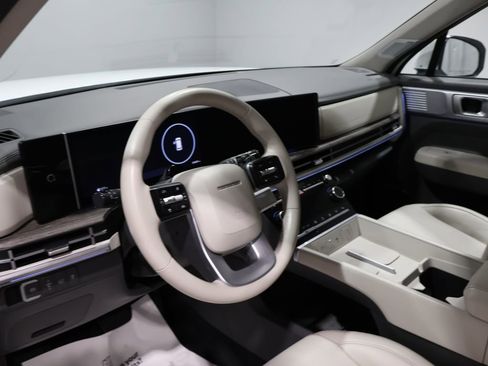 Used 2024 Hyundai Santa Fe Limited image 14