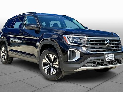 New 2026 Volkswagen Atlas SE image 2