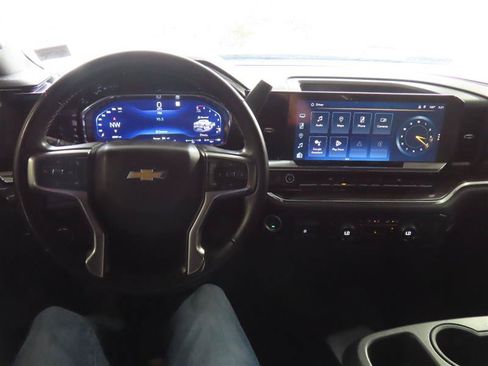 Used 2023 Chevrolet Silverado 1500 LT AWD/4WD image 21