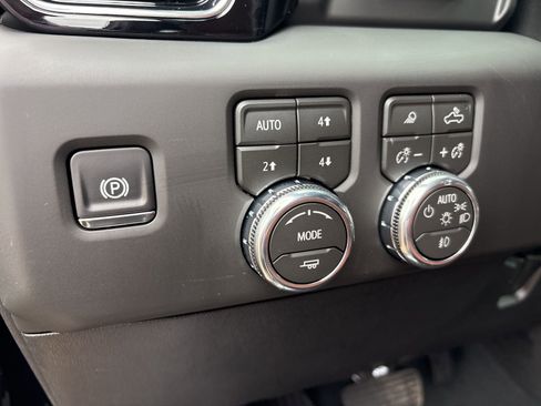 New 2026 GMC Sierra 2500 Denali Ultimate image 16