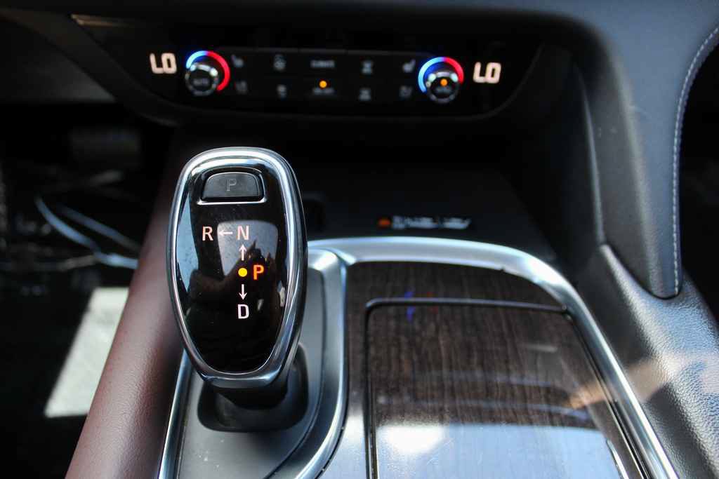 Used 2018 Buick Enclave Avenir w/ Avenir Technology Package FWD image 21
