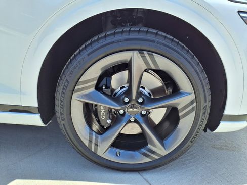 Certified 2026 Genesis GV70 3.5T Sport Prestige AWD/4WD image 9